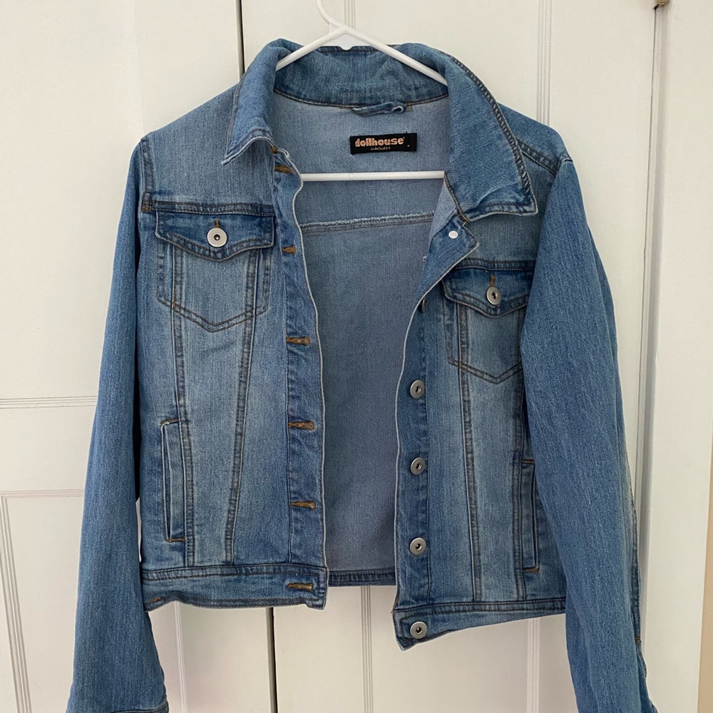 Dollhouse brand cropped denim jacket - medium wash